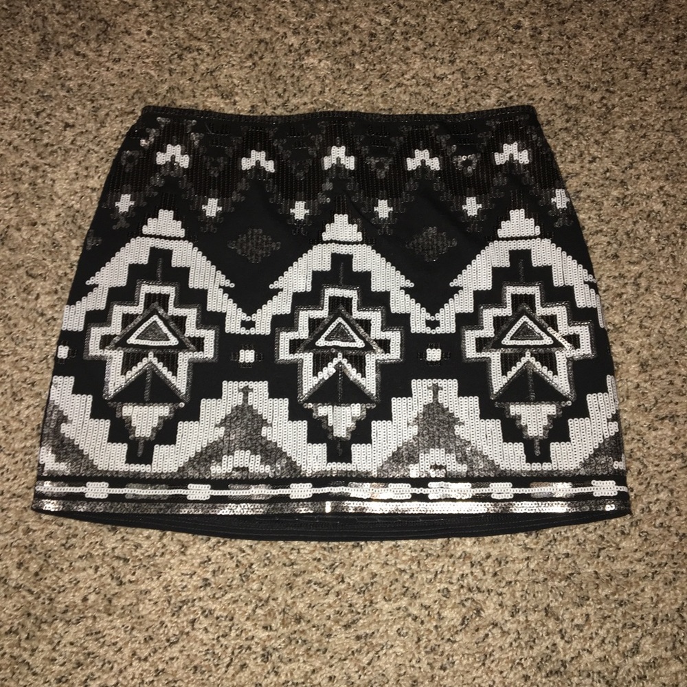 Express Black Aztec Sequin Mini Skirt - Picture 4 of 8